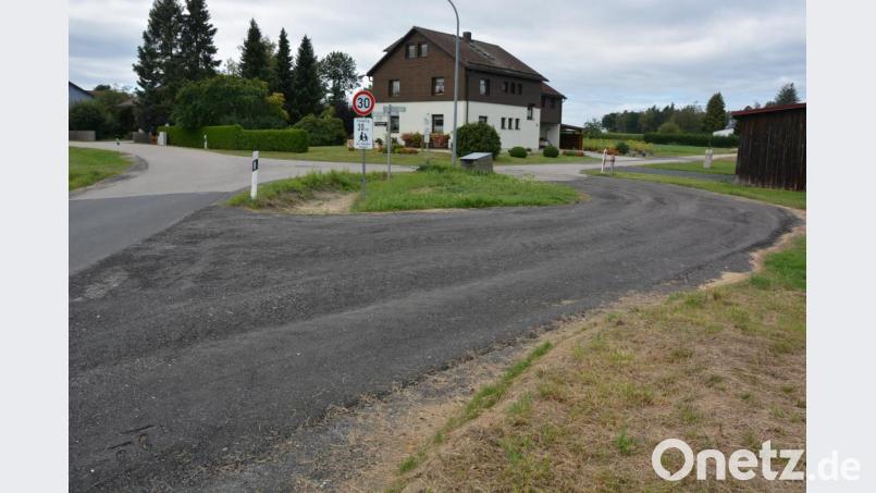 Kritik an der Ausführung der Arbeiten zur Schaffung des Buswendeplatzes in Münchsgrün wurde im Leonberger Gemeinderat laut. Bild: jr