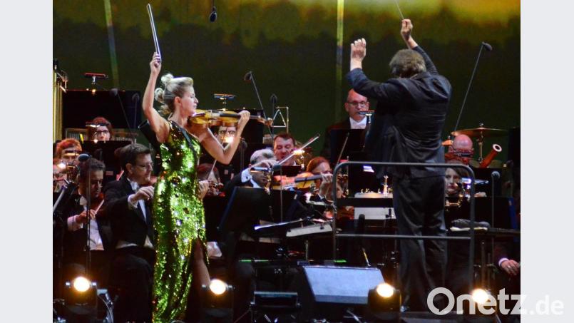 Anne-Sophie Mutter und Stardirigent David Newman mit dem Royal Philharmonic Orchestra. Bild: Kunz