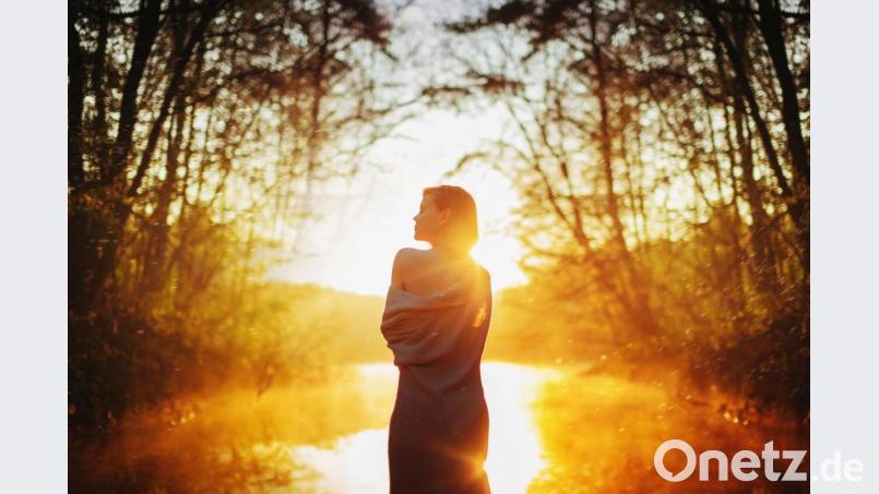 Nicht nur uns, sondern auch unserem Gehirn tut es gut, wenn der Strom der akustischen Reize auch einmal unterbrochen wird. Bild: Igor Link – stock.adobe.com