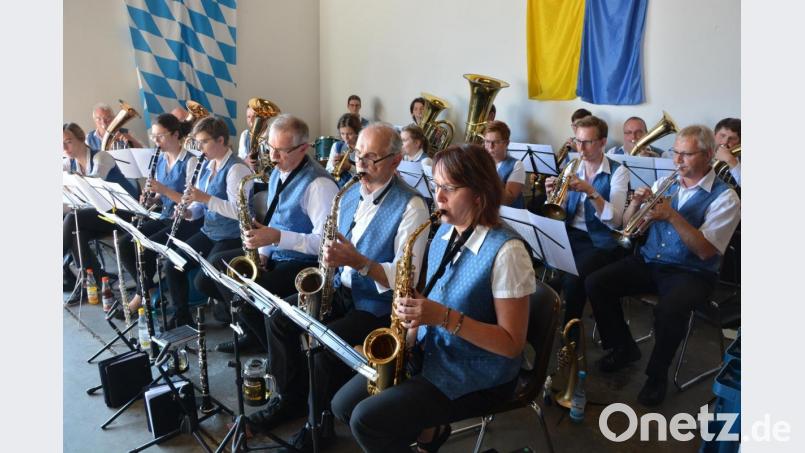 Einmal mehr unterhielt die Blaskapelle Konnersreuth die vielen Besucher musikalisch. Bild: jr
