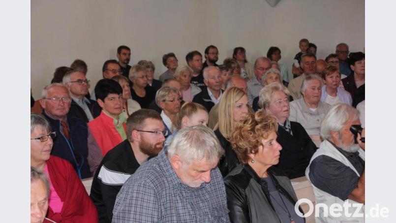 Gut besucht war das Potifikalamt in Maria Loreto, sowhl vin Tschechen als auch von Deutschen. Bild: kro
