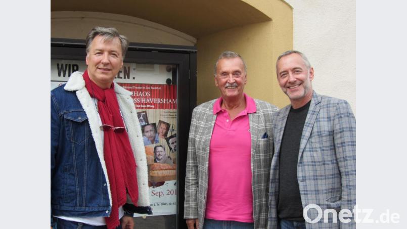 Freuen sich auf die Premiere: Regisseur Prof. Claus Helmer (Mitte) und die Schauspieler Stefan Schneider (rechs) und Martin Armknecht (links). Bild: aks