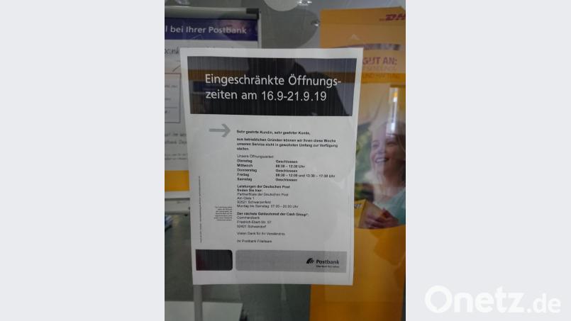 Die Postbank-Filiale Schwandorf bietet in dieser Woche nur eingeschränkten Service. Donnerstag und Samstag ist komplett geschlossen. Bild: Hösamer