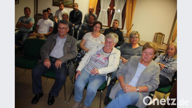Viele interessierte Zuhörer waren zur Marktratssitzung gekommen. Bild: kro