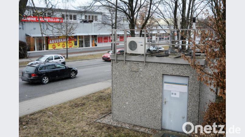 Das Dauermessgerät an der Nikolaistraße. Im Jahr 2021, also ein gutes Jahr nach der NOC-Eröffnung sollen an zwei weiteren Standorten auch Schadstoff-Messungen durchgeführt werden. Bild: Gabi Schönberger