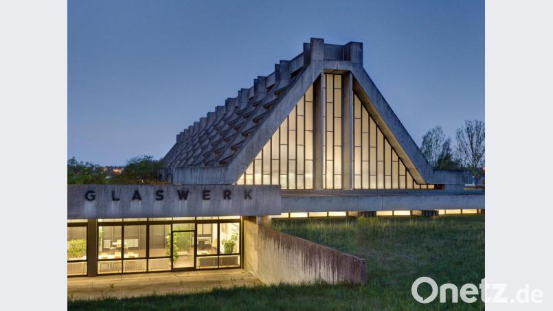 Die Glaskathedrale in Amberg gilt als eines der letzten Werke des Bauhaus-Gründers Walter Gropius. Das Jubiläum "100 Jahre Bauhaus" ist Anlass für einen Festakt mit Staatsempfang am Freitag in Amberg. Bild: Erich Spahn
