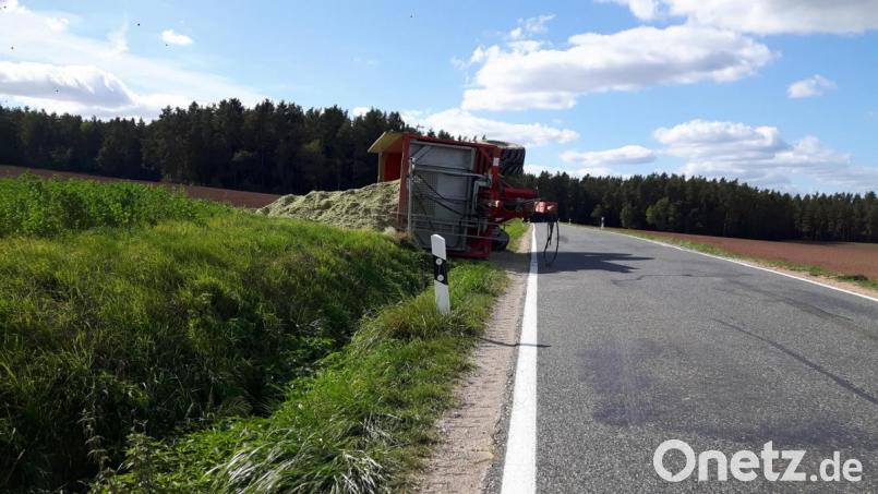 Unfall zwischen Elbart und Massenricht. Bild: Christina Rabenstein