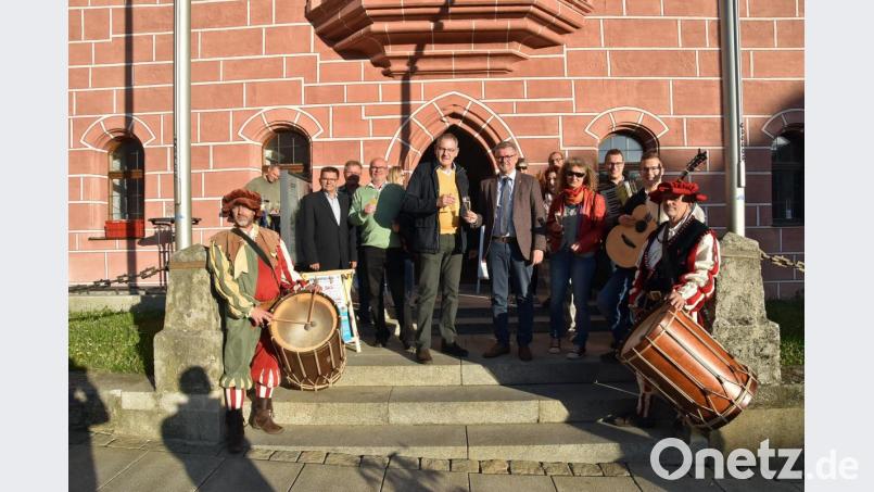 Eröffnung der langen Kultur- und Einkaufsnacht vor dem Rathaus. Bild: Andreas Royer