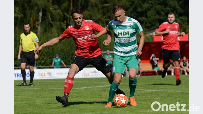 Sebastian Sebald und seine SpVgg-Kollegen waren zuletzt gegen Spitzrenreiter Fortuna Regensburg immer mal wieder auf Augenhöhe, gingen aber leer aus. Am Samstag in Bad Abbach müssen Punkte her. Bild: ham