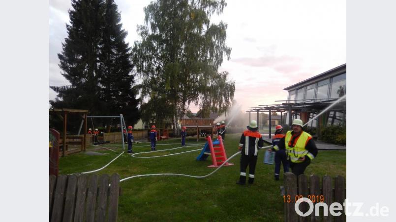 Auch wenn der Einsatzplan den Rettungskräften alles abverlangte, blieben die Beteiligten professionell und &quot;cool&quot;. Bild: ang