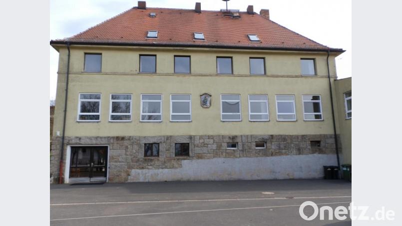 Das alte Schulhaus im Gewand als &quot;Jugendhaus Maximilian Kolbe&quot;. Bild: fsc