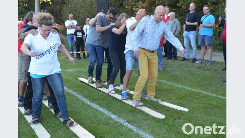 Das Team "Oberpfalz" liegt beim Skilanglauf in Führung. Bild: fz