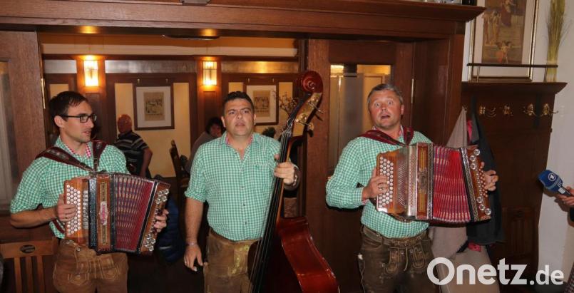 Die Roum Boum aus Kastl ließen beim Sperber-Bräu nichts anbrennen: Bild: mfh