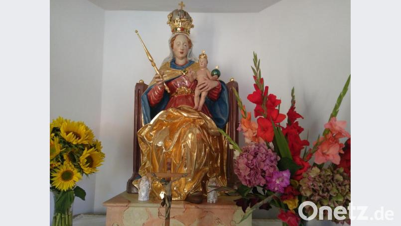 Die restaurierte Madonna mit Kind aus der ersten Hälfte des 19. Jahrhunderts ist Mittelpunkt der Kapelle. Bild: mma