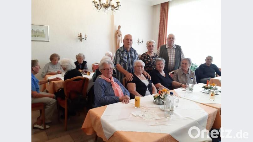 Zu einer besonderen Mundart schmecken eine Tasse Kaffee und ein Stückerl Kuchen besonders gut Bild: gis