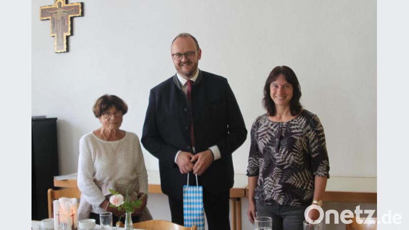 Danke sagen Leiterin Franziska Michl (li.) und Gemeindereferentin Gabriele Sieder Bild: wrt