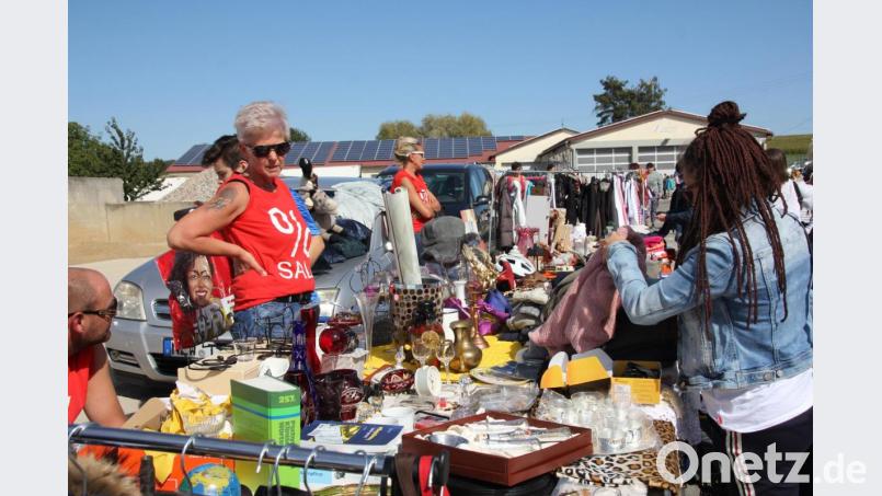 Bei den Flohmärkten konnte so manches Schnäppchen zum kleinen Preis ergattert werden. Bild: frd