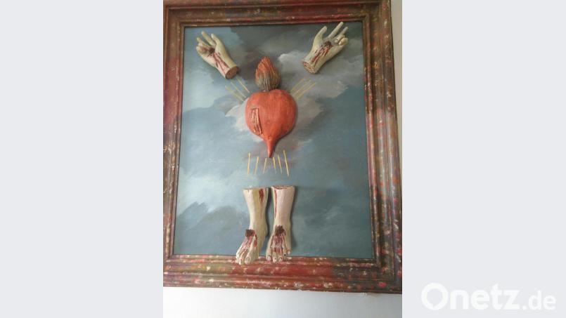 Eine seltene Darstellung der Wundmale Christi befindet sich in der Kapelle in Mülles. Bild: mma