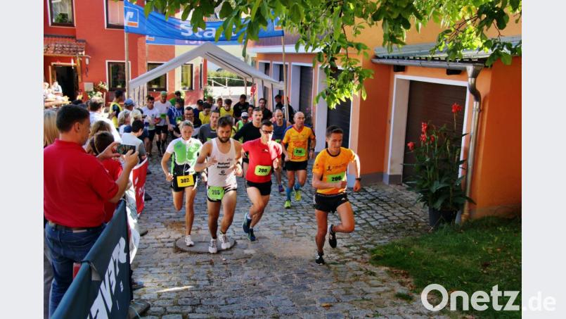 Start zum 16. Burgen- und Schlösserlauf. Bild: ds
