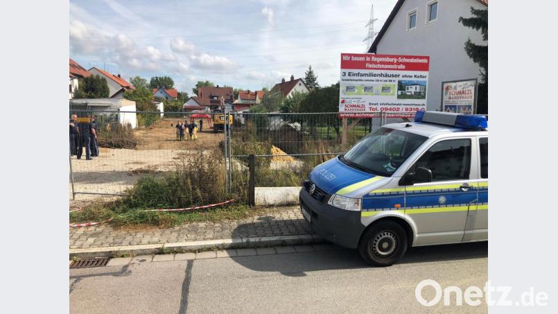 In Regensburg-Schwabelweis ist am Dienstag eine Bombe aus dem Zweiten Weltkrieg gefunden worden. Bild: Alexander Auer