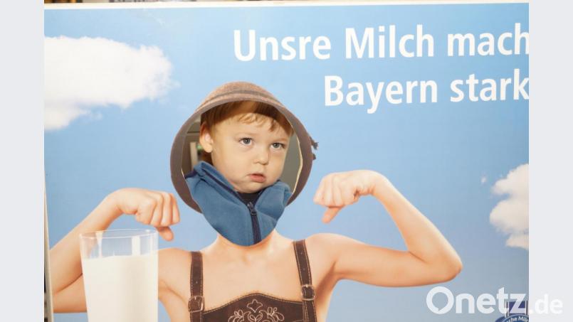 Ob den zweijährigen Lukas aus Ilsenbach die Milch stark macht? Bild: arw