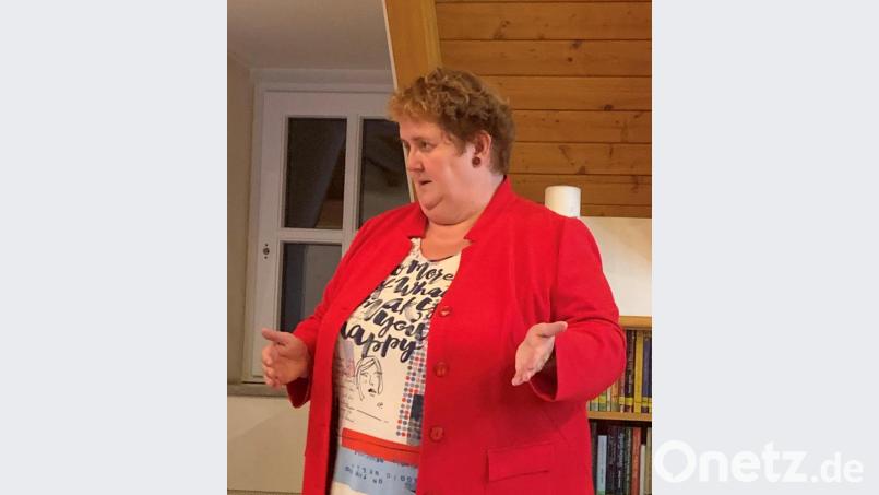 Dr. Elisabeth Eißner sprach vielen Zuhörern ins Gewissen, besser auf ihre Körper zu achten. Bild: mez