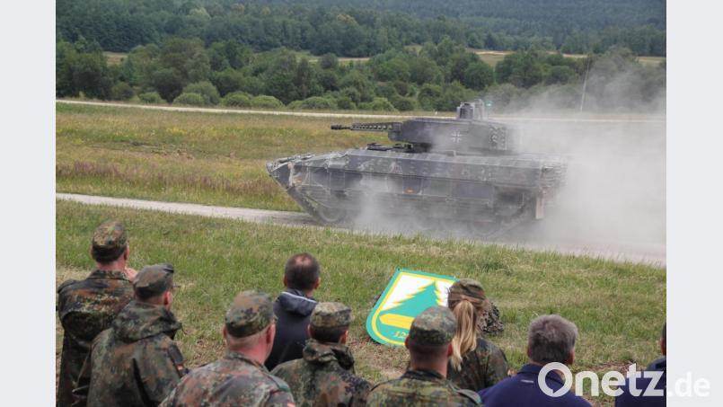 Ein Puma-Panzer im Einsatz auf dem Truppenübungsplatz. Die Umstellung auf dieses neue Hauptwaffensystem spielte beim Panzergrenadierbataillon 122 eine große Rolle. Auf diese Phase blickte Kommandeur Andreas Bleek beim Quartalsappell zurück. Archivbild: frd
