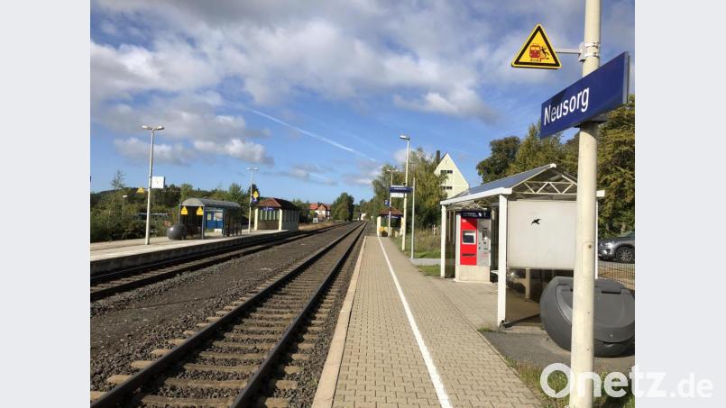 An der Bahnstrecke durch Neusorg könnte sich in Sachen Elektrifizierung was tun. „Scoping“ ist übrigens die Definition von Aufgaben- oder Untersuchungsumfängen in komplexen Planungsprozessen. Bild: obe