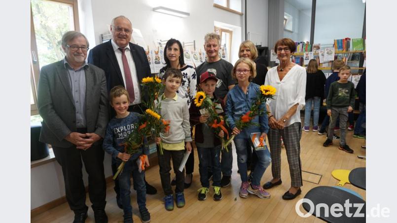 Die Gewinner des &quot;Sommerferien-Leseclubs 2019&quot; (von links) sind Florian Wallisch, Finn Schmidt, Max Schell und Leonie Forner. Bild: hop