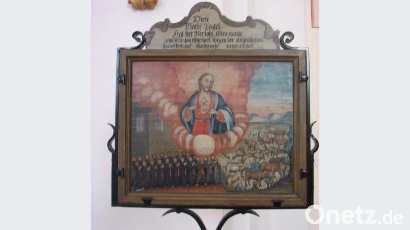 Ein besonderes Schmuckstück in der Hohenkemnather Filialkirche St. Franz Xaver ist ein doppelseitiges Votivbild, das an eine im Jahre 1796 in der Gegend grassierenden Rinderseuche erinnert. Für den Volkskundler sind besonders die verschiedenen Trachten und der Hinweis auf die damals noch praktizierte Waldweide bemerkenswert. Bild: schß