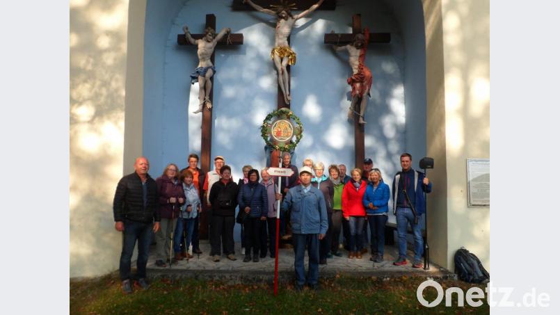 Die Fußwallfahrer, die sich von Pottenstein aus auf den Weg nach Gößweinstein machten. Bild: soj