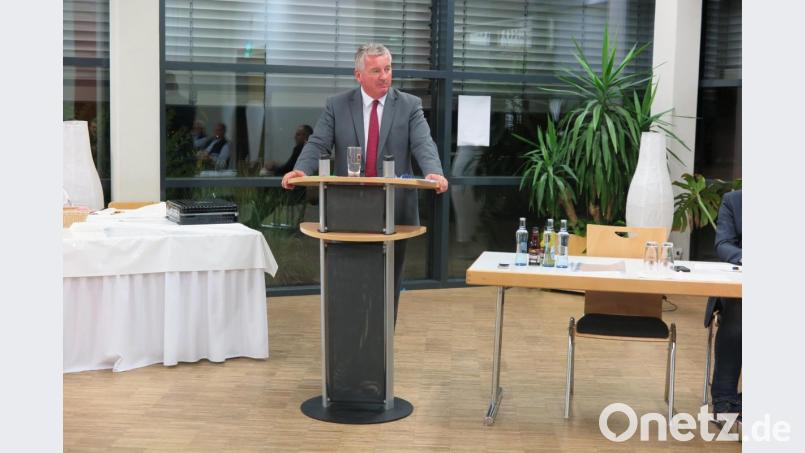 Steuerberater Gerald Weinrich erwies sich als kompetenter Fachmann beim Thema „Steuer- und Wirtschaftsrecht im Verein“. Bild: jzk