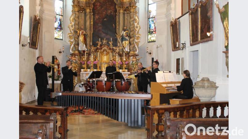 Mit viel Freude und Begeisterung waren die sechs Musiker beim Konzert in der Pfarrkirche Sankt Ägidius dabei. Sie begeisterten ihre zahlreichen Zuhörer. Bild: soj
