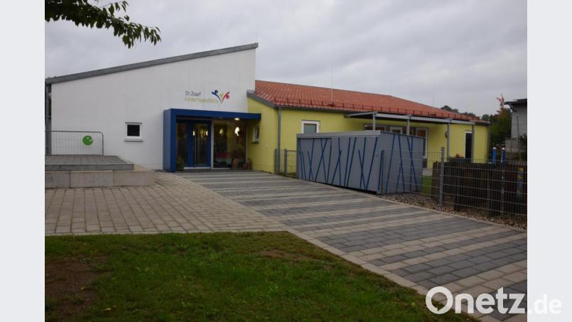 Die Kindertagesstätte St. Josef ist überbelegt. nicht nur die Kinderkrippe (gelb) platzt aus allen Nähten. Bild: fla