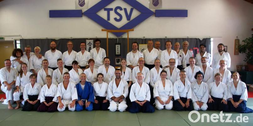 Zahlreiche Teilnehmer kamen zur Jubiläumsfeier der TSV-Aikiodoabeilung. Bild: kga