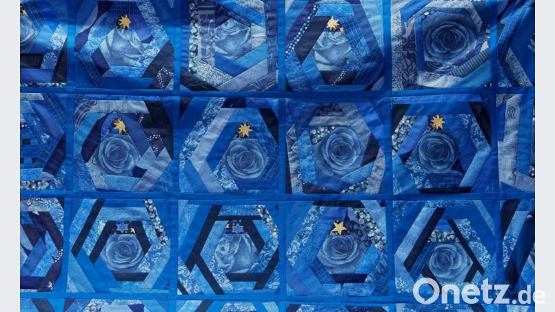 Diverse Blautöne und goldene Sterne. Die Auswahl an Formen und Farben ist schier unendlich. Bild: tr