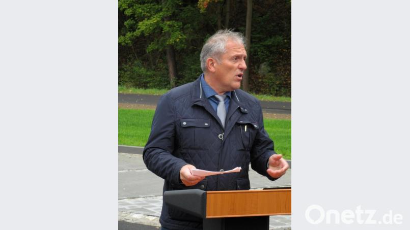Bürgermeister Werner Prucker: &quot;Der Bau der P&amp;R Anlage war für die Verhältnisse unserer Gemeinde eine relativ große Herausforderung, trotzdem sind wir überzeugt, den richtigen Schritt getan zu haben!&quot;. Bild: ang
