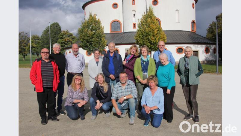 Ein Abstecher zur Kappl gehörte zum Besuchsprogramm der zehn Gäste aus der Partnerstadt Pencoed. Unser Bild zeigt sie mit einigen Mitgliedern des Pencoed-Clubs Waldsassen. Hockend Zweiter von rechts Vorsitzender Lutz Haß. Bild: kro