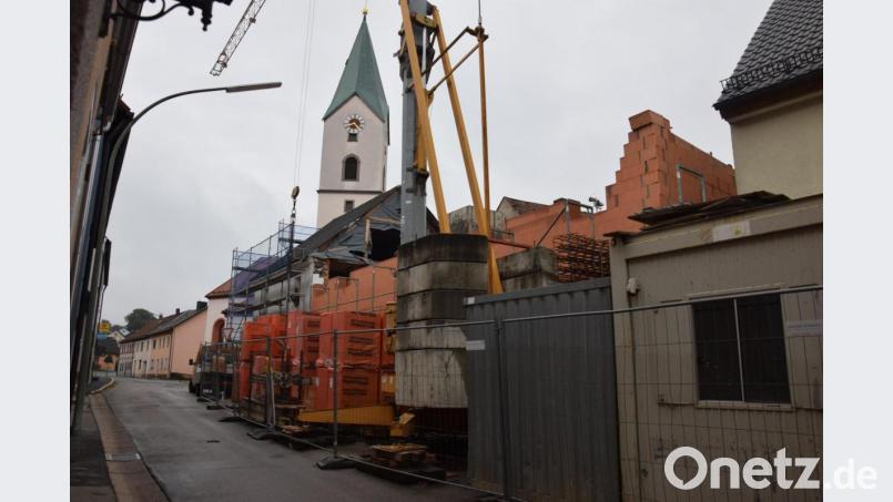Die Umbauarbeiten am Anwesen Marktplatz 2 schreiten weiter voran. Bild: fla