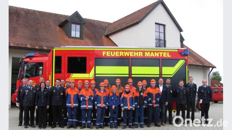 14 Mitglieder der Jugendfeuerwehr aus Mantel, Kohlberg und Hannersgrün absolvierten in Mantel die Prüfung für die Jugendleistungsspange. Bild: sei