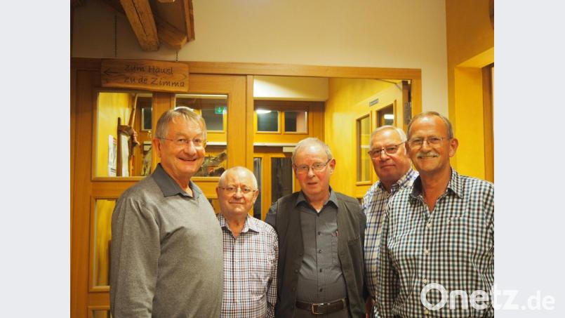 Den neuen Vorstand der „Alten 115er“ leiten Joachim Ullmann (links) und Franz Birner (rechts). Bild: Rückerl, Lena