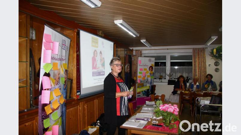 Die Veranstaltung in Wiesau leitete Diözesanvorsitzende Karin Schlecht aus Kösching. Bild: wro