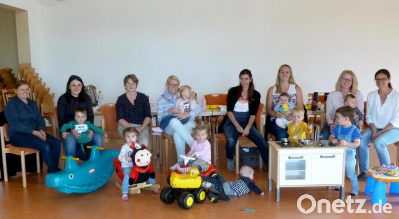 Die Kinder mit ihren Mamis beim ersten Treffen nach der Sommerpause. Bild: lts