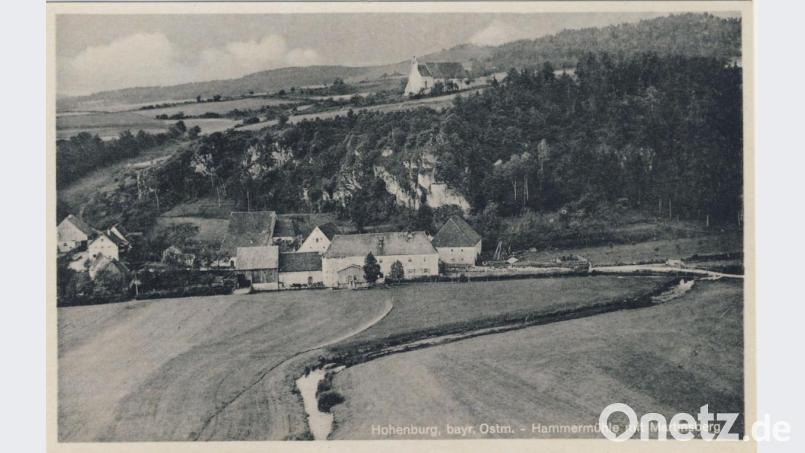 Ein trauriges Schicksal erlebte noch in den 1970er Jahren die ehemalige Martinskirche mit Einsiedlerklause oberhalb von Hohenburg. Das jahrhundertealte Kirchlein wurde sinnlos zerstört. Bild: Archiv Josef Schmaußer