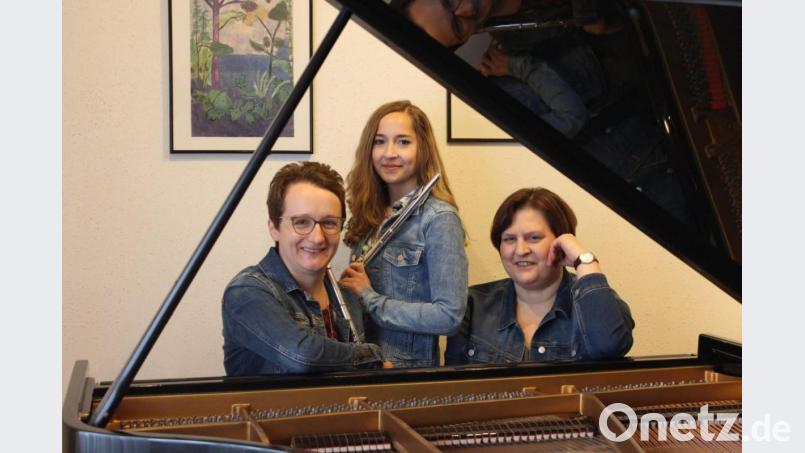 Marion Elling, Annemarie Bauer und Klara Bäumler (von links) freuen sich schon auf ihren Auftritt in Georgenberg. Bild: pi