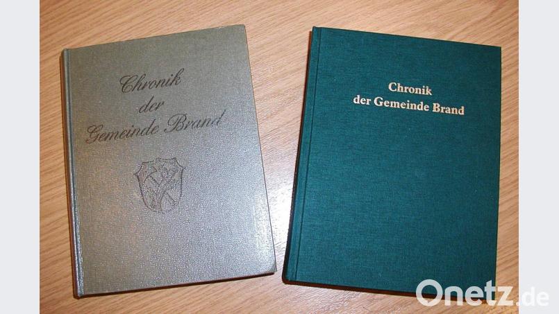 Der digitale Nachdruck der Chronik ist fertig. Der Inhalt entspricht dem der Fassung von 1984. Durch neue Druckverfahren sind jedoch die Fotos kontrastreicher und schärfer, auch die Schrift. Bild: ld