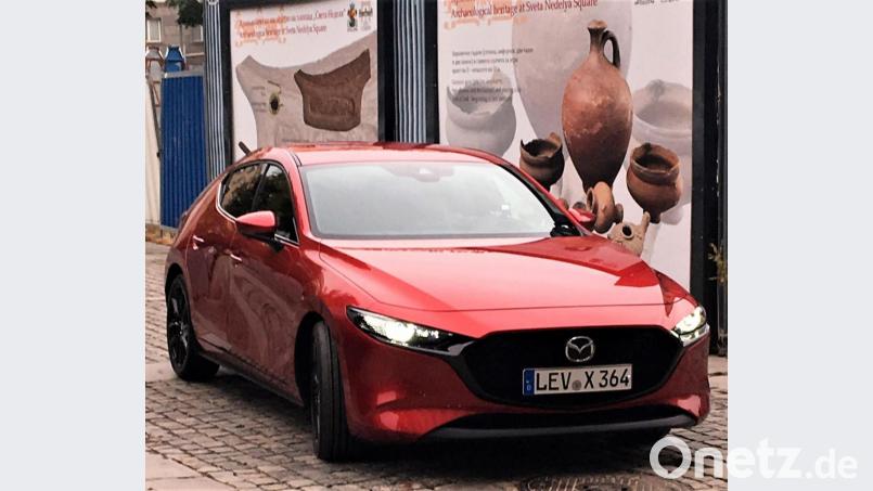 Vor allem im Stadtverkehr schnurrt der neue Motor erstaunlich leise vor sich hin, schwimmt der Mazda3 entspannt im Verkehr mit. Bild: bz