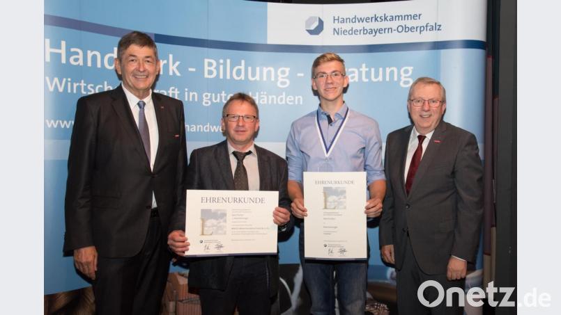 Zu den Siegern des Leistungswettbewerbs zählen unter anderem Sven Fischer aus Flossenbürg, Tobias Kallmeier aus Speinshart und Alexander Palmer aus Altenstadt an der Waldnaab. Bild: exb/&quot;Foto M&quot;