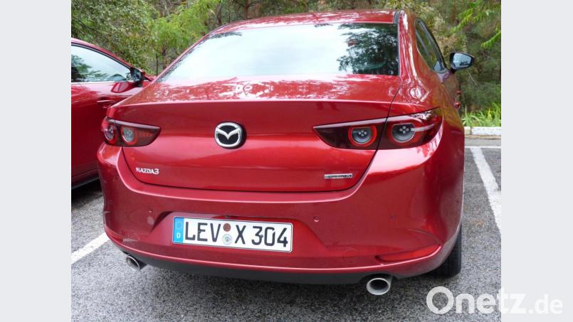 Ende Oktober kommt neben dem Fünftürer auch die viertürige Limousine Fastback nach Deutschland. Bild: bz