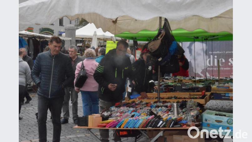 Nicht ganz so viele Besucher wie in den vergangenen Jahren kamen am Sonntag zum Michaelimarkt. Bild: Kunz